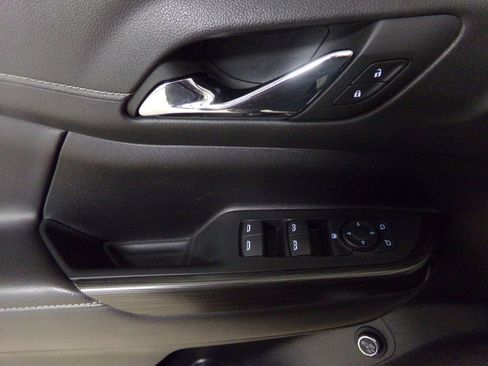 Used 2023 GMC Acadia SLT image 15