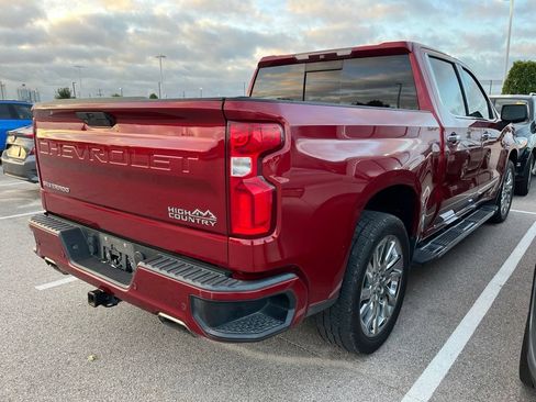 Used 2019 Chevrolet Silverado 1500 High Country w/ High Country Premium Package AWD/4WD image 3
