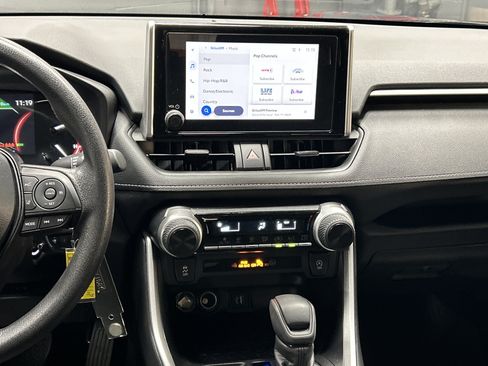 Used 2025 Toyota RAV4 LE FWD image 29