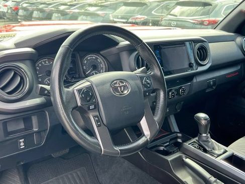 Used 2016 Toyota Tacoma TRD Sport w/ Towing Package RWD image 10