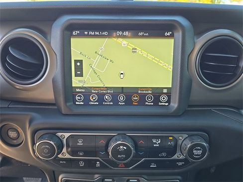 Used 2021 Jeep Gladiator Sport image 18