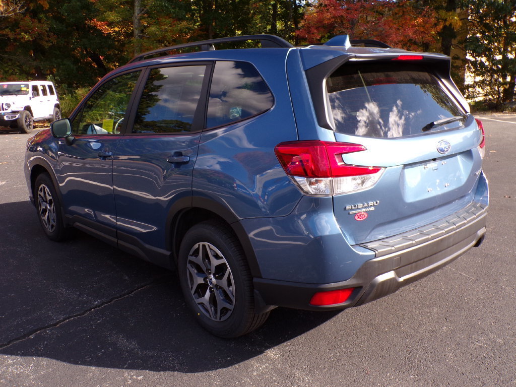 Used 2019 Subaru Forester Premium AWD/4WD image 8