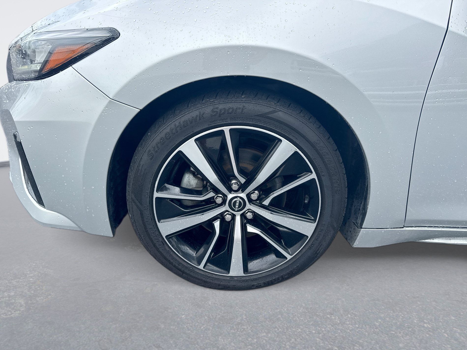 Used 2023 Nissan Maxima SV w/ Floor Mat Group FWD image 11