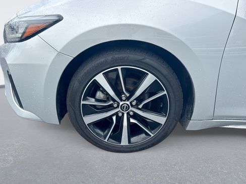 Used 2023 Nissan Maxima SV w/ Floor Mat Group FWD image 11