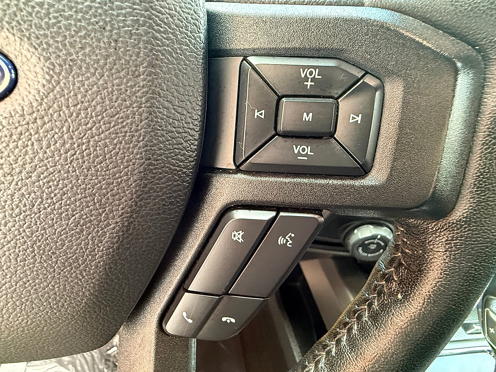 Used 2020 Ford F150 XLT w/ Equipment Group 302A Luxury AWD/4WD image 24