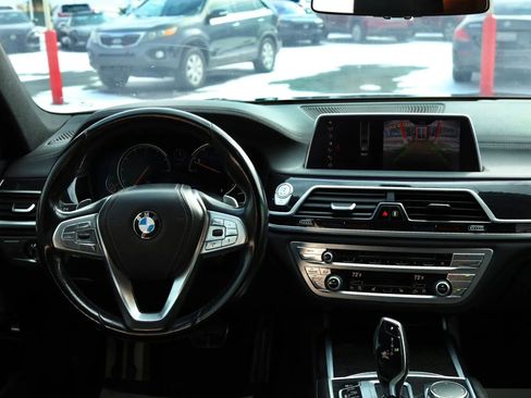 Used 2019 BMW 740i 740i Sedan 4D w/ M Sport Package image 40