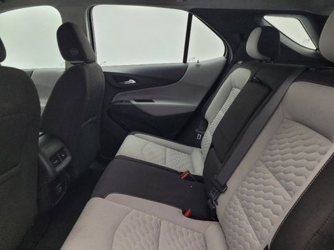 Used 2021 Chevrolet Equinox LS FWD image 18