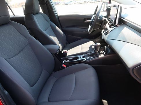 Used 2021 Toyota Corolla LE FWD image 9