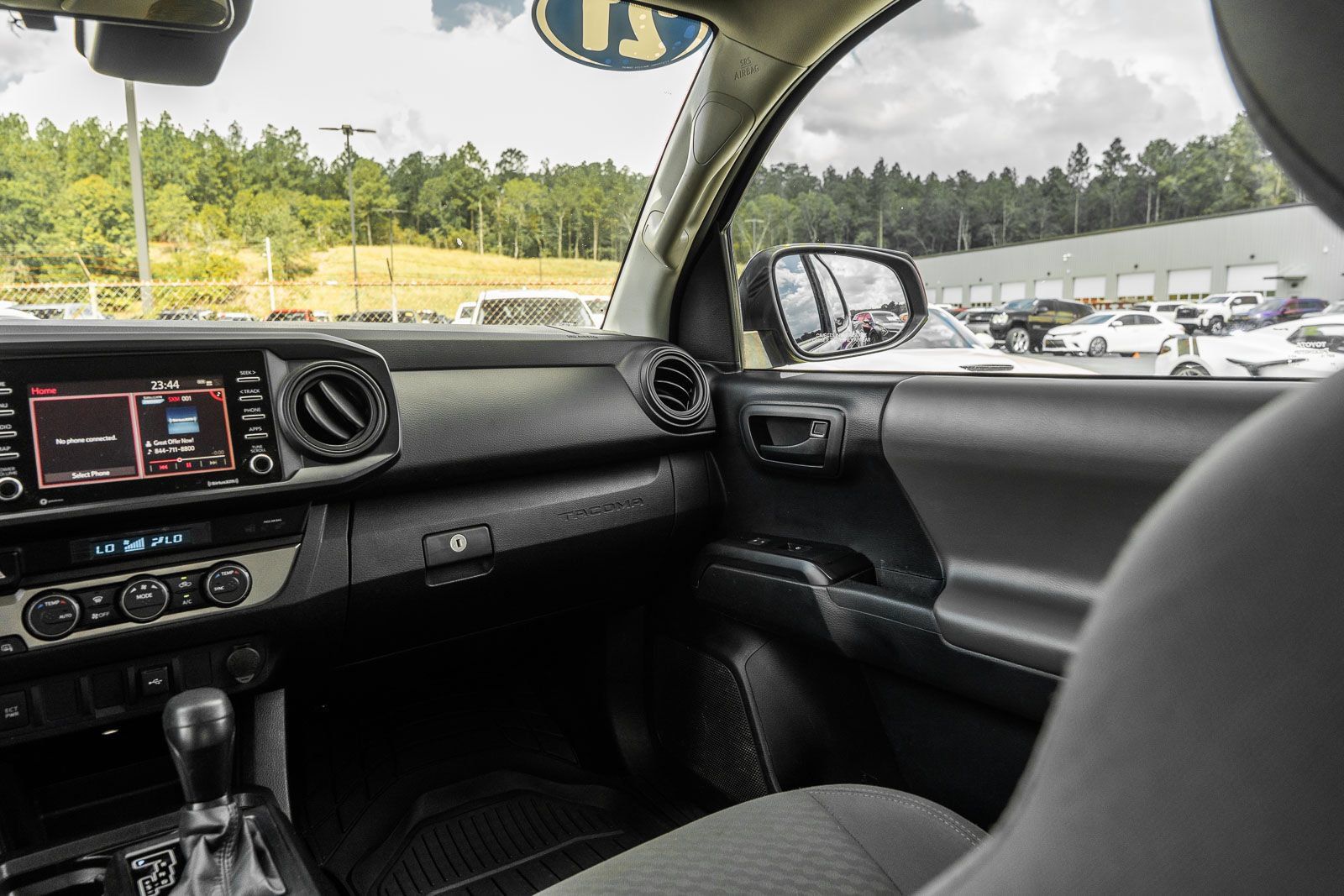 Used 2021 Toyota Tacoma SR AWD/4WD image 29