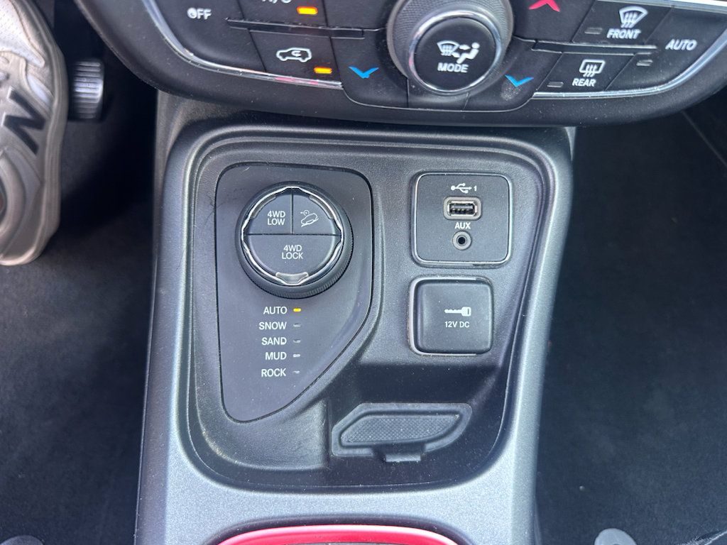 Used 2019 Jeep Compass Trailhawk AWD/4WD image 16