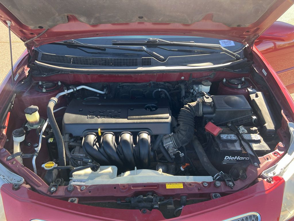 Used 2008 Pontiac Vibe w/ Preferred Package FWD image 18
