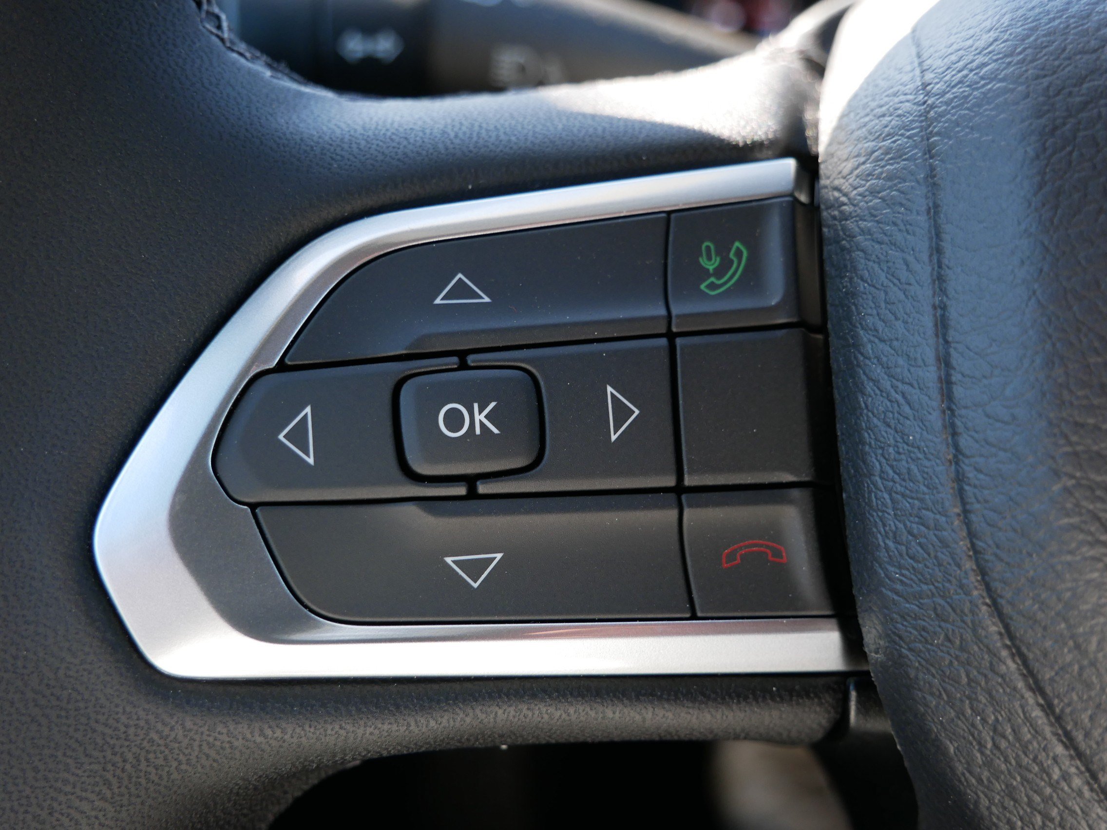 New 2026 Jeep Compass Latitude AWD/4WD image 19