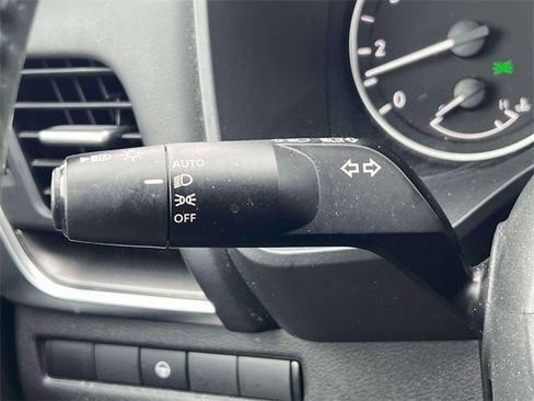 Used 2023 Nissan Rogue SV w/ SV Premium Package image 22