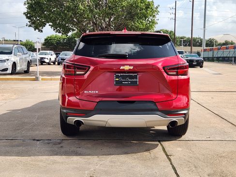 Certified 2024 Chevrolet Blazer LT w/ Convenience Package FWD image 7