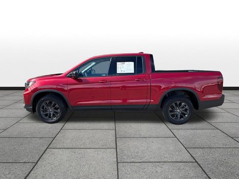 Used 2023 Honda Ridgeline Sport image 2