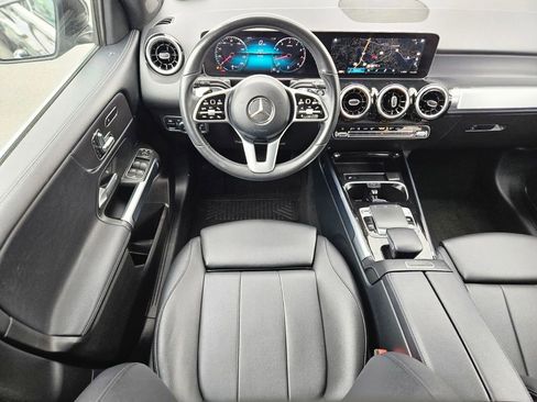 Used 2020 Mercedes-Benz GLB 250 4MATIC image 11