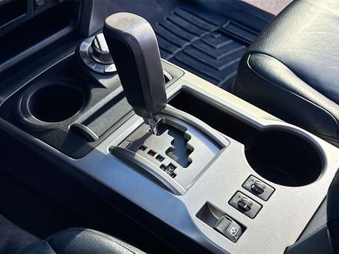 Used 2012 Toyota 4Runner Limited image 13