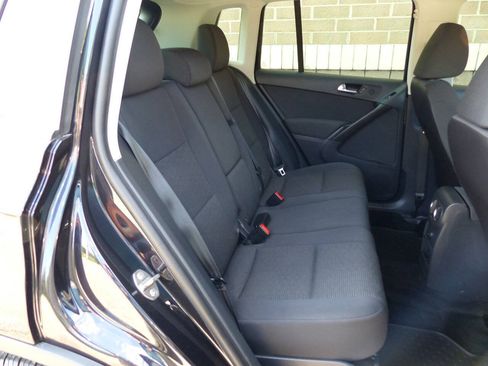 Used 2017 Volkswagen Tiguan S AWD/4WD image 34