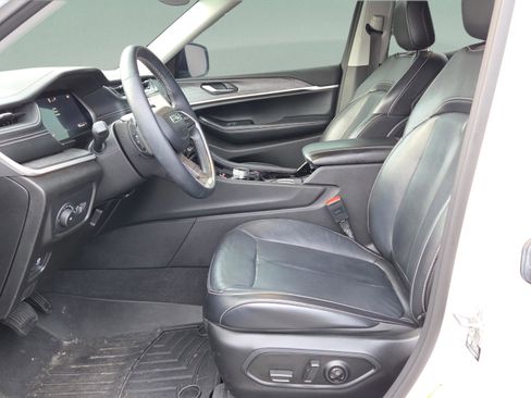 Used 2021 Jeep Grand Cherokee L Limited image 9