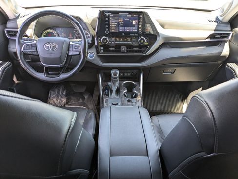 Used 2021 Toyota Highlander Limited AWD/4WD image 34