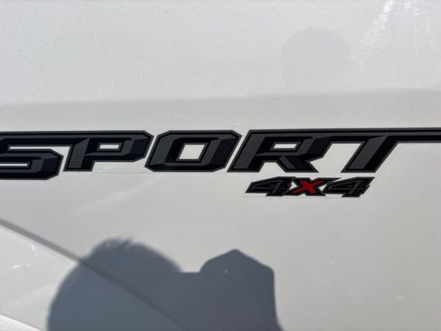 Used 2020 Ford F150 Lariat w/ Equipment Group 502A Luxury AWD/4WD image 15