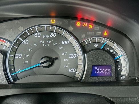 Used 2013 Toyota Camry SE image 17