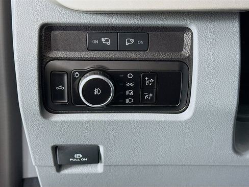 Used 2024 Ford F250 XLT w/ FX4 Off-Road Package AWD/4WD image 11