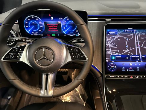 New 2026 Mercedes-Benz EQE 320 4MATIC SUV image 27