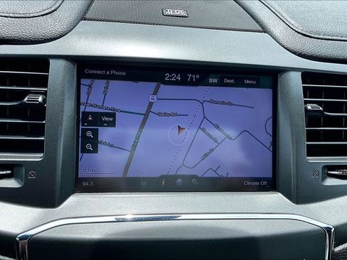 Used 2013 Lincoln MKS AWD image 32