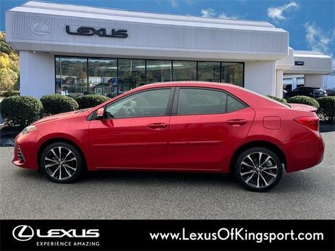 Used 2019 Toyota Corolla XSE image 2