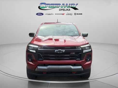 Used 2023 Chevrolet Colorado Z71 w/ Z71 Convenience Package 2 AWD/4WD image 5