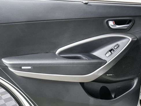 Used 2019 Hyundai Santa Fe XL image 28