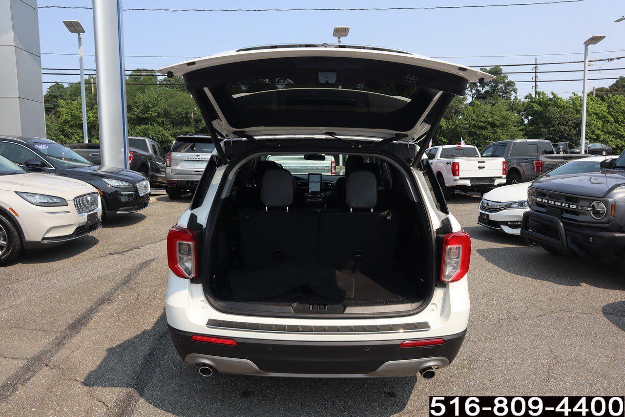Used 2023 Ford Explorer Limited w/ Limited Technology Package AWD/4WD image 30