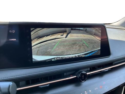Used 2025 Nissan Ariya FWD image 13