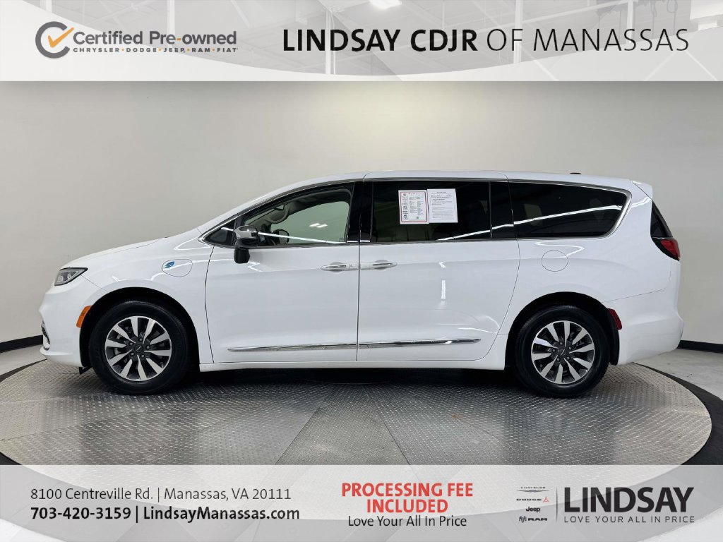 Used 2023 Chrysler Pacifica Limited FWD image 6