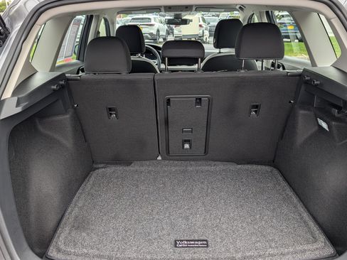 Certified 2025 Volkswagen Taos S AWD/4WD image 18
