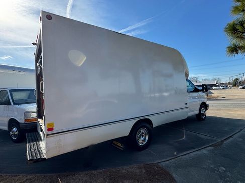 Used 2017 Chevrolet Express 3500 image 14