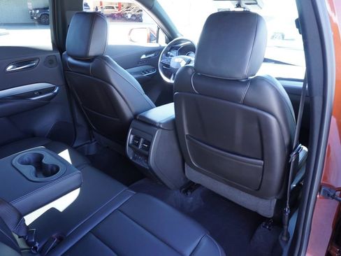 Used 2019 Cadillac XT4 Premium Luxury w/ Enhanced Visibility Package image 10