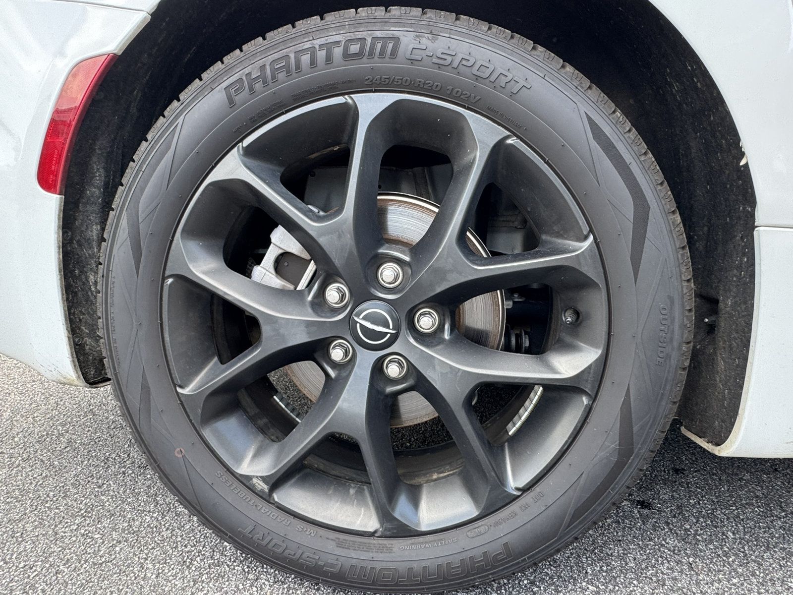Used 2025 Chrysler Pacifica Limited FWD image 21
