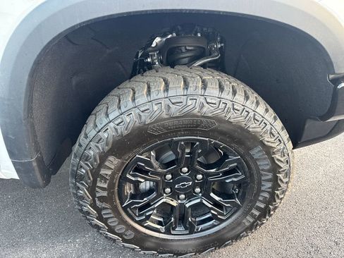 New 2026 Chevrolet Silverado 1500 ZR2 AWD/4WD image 12