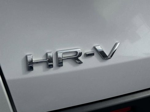 Used 2025 Honda HR-V LX image 11