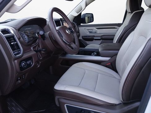 Used 2025 RAM 1500 Laramie w/ Laramie Southwest Edition AWD/4WD image 18