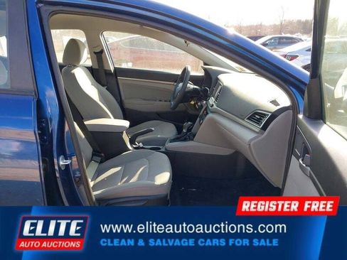 Used 2017 Hyundai Elantra SE image 9
