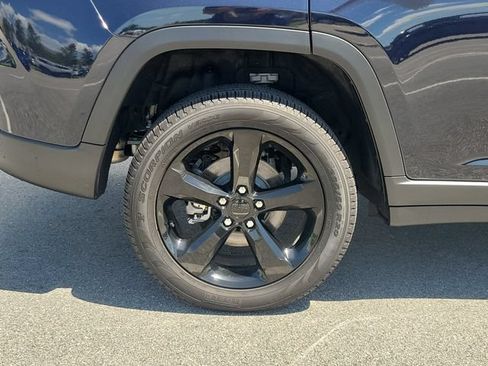 Used 2024 Jeep Grand Cherokee Limited w/ Black Appearance Package RWD image 7