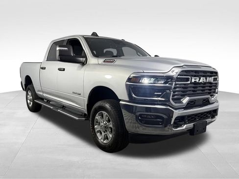 Used 2026 RAM 2500 Big Horn AWD/4WD image 5