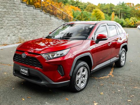 Certified 2020 Toyota RAV4 LE image 10