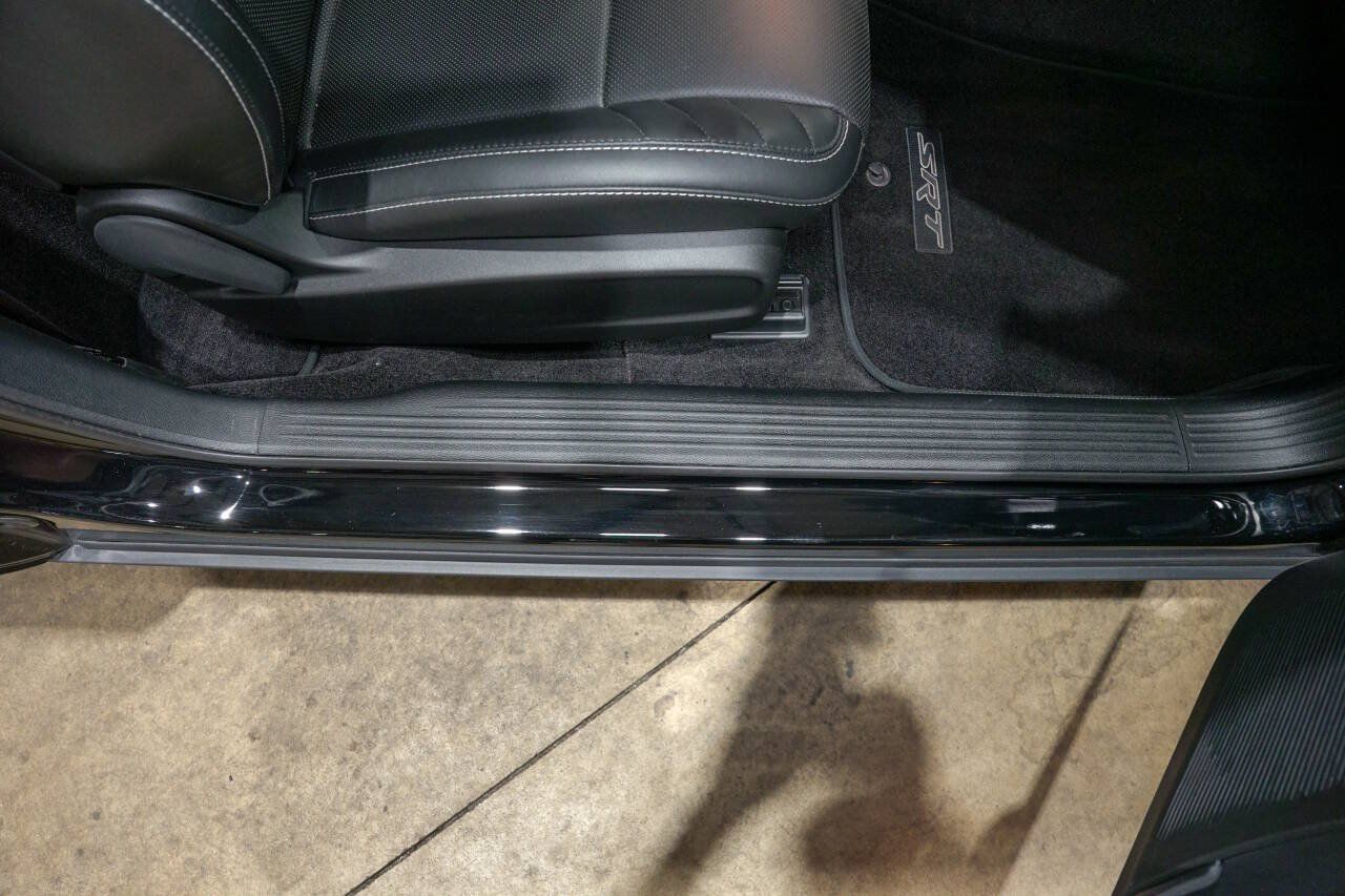 Used 2016 Dodge Challenger SRT Hellcat RWD image 39