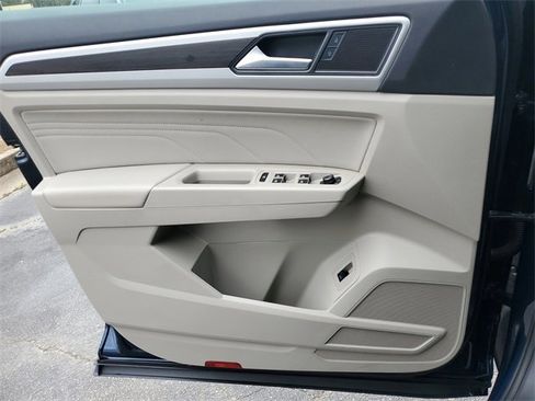 Certified 2023 Volkswagen Atlas SE image 29