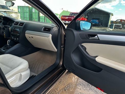 Used 2012 Volkswagen Jetta TDI image 12