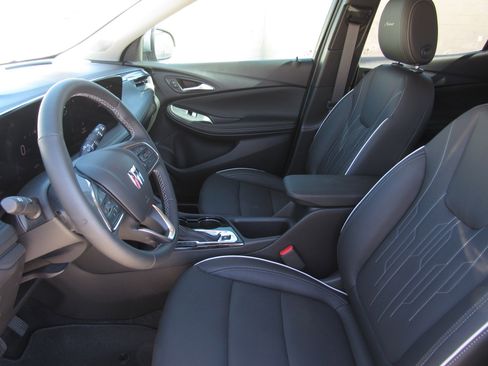 Used 2026 Buick Encore GX Avenir w/ Avenir Convenience Package image 15